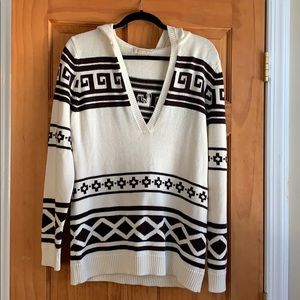 Michael Kors v-neck pull over sweater ivory/brown